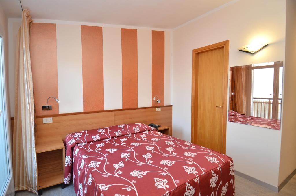 Hotel Righetto Fronte Mare Cavallino-Treporti Exterior foto